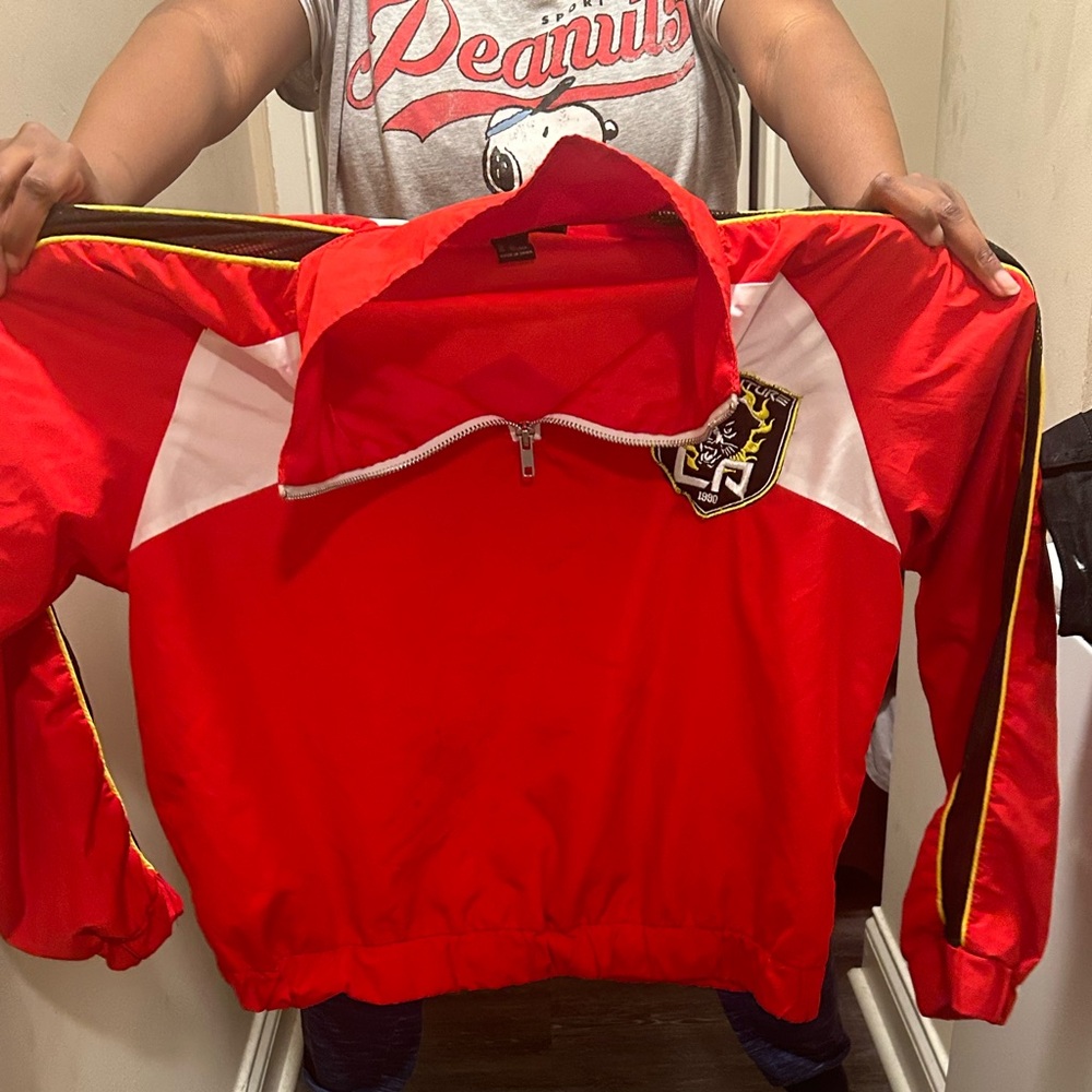 XS Windbreaker